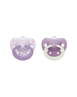 Nuk First Choice Classic Day & Night για 18-36m Μωβ Πιπίλες Σιλικόνης Νυκτός με Θήκη 2 Τεμάχια