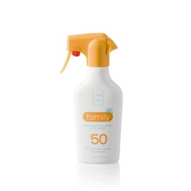 Lavish Care Family Sunscreen SPF50 Αντηλιακό Γαλάκτωμα Προσώπου & Σώματος Κατά της Φωτογήρανσης 300ml