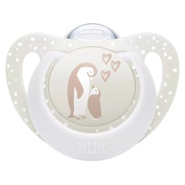 Nuk First Choice Πιπίλα Σιλικόνης Penguin με Θήκη για 0-6m Πιγκουίνος Μπεζ 1 Τεμάχιο