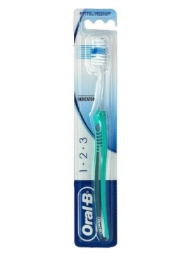 Oral B 123 Indicator Χειροκίνητη Οδοντόβουρτσα 40mm Μέτρια σε Διάφορους Χρωματισμούς 1 Τεμάχιο