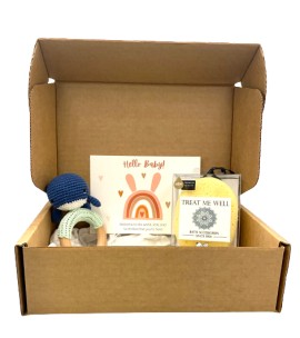 Treat Me Well Mini Baby Box Whale NewBorn Bath & Shower Sponge Βρεφικό Οβάλ Σφουγγάρι Κίτρινο 1 Τεμάχιο - Κουδουνίστρα Φαλαινίτσα